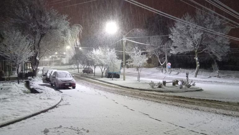 La nieve llegó a gran parte de Neuquén: ¿cómo están las rutas?