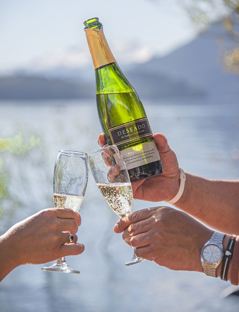 Deseado Extra Brut. Deseado Extra Brut.