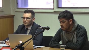 Brian Muñoz, en la audiencia en la que dijo que su confesión era mentira, pocos días después de haberse autoincriminado en Trelew. Brian Muñoz, en la audiencia en la que dijo que su confesión era mentira, pocos días después de haberse autoincriminado en Trelew.