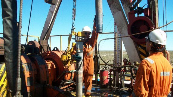 El sector petrolero es uno de los motores del repunte del empleo en la provincia.
