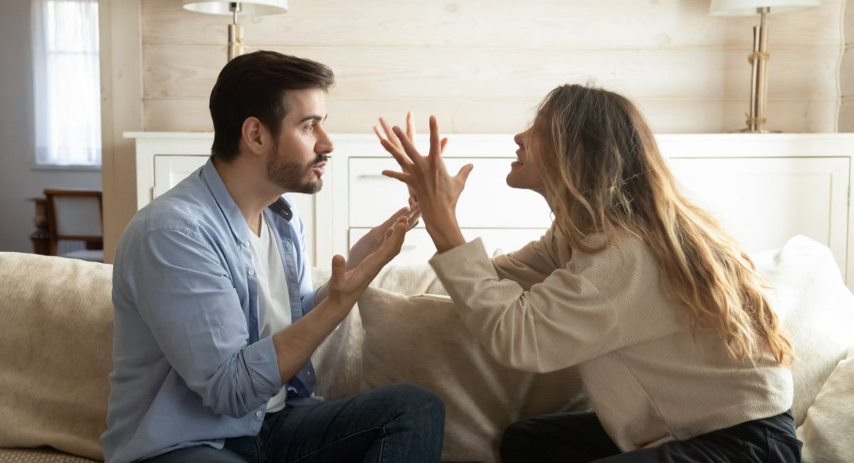 Las 7 frases que siempre dice una persona maleducada y poco empática