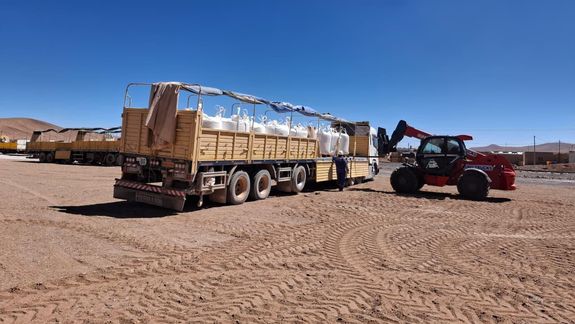 Operativo Multimodal en el C14: Despacho Continuo de 1.500 Toneladas a la Puna Salteña. Foto: Trenes ARgentinos Cargas