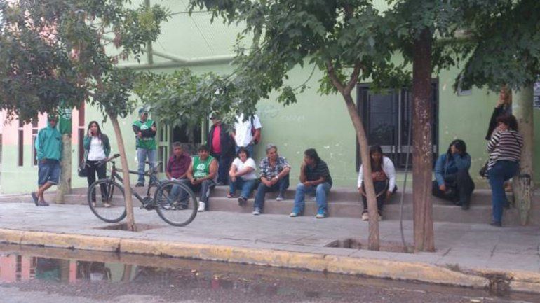 Municipales acordaron un aumento salarial y levantaron el paro