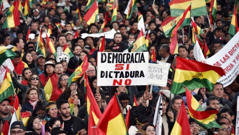 Bolivia recuenta votos: no se sabe si habrá ballotage