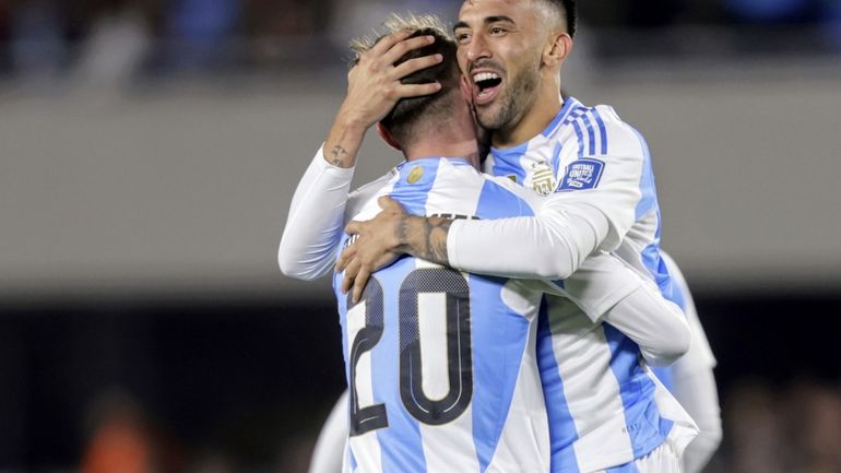 Nico González y Alexis Mac Allister