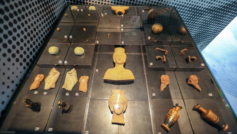 Robó reliquias y las devolvió por estar malditas