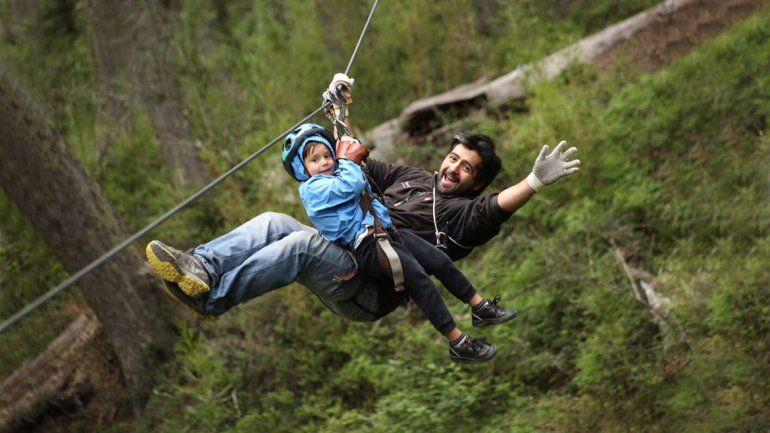 Días de naturaleza y adrenalina vive Villa La Angostura