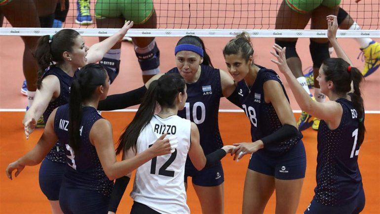 Como para no festejarlo así. Las chicas se dieron un gusto grande.