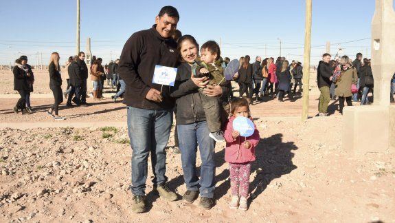 La historia de una familia que pasó de la toma al sueño de la vivienda digna