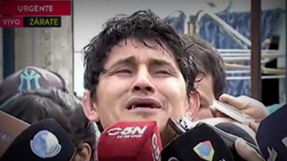 Daniel Oyarzún lloró cuando habló ayer con la prensa. Si pudiera, volvería el tiempo atrás, dijo.
