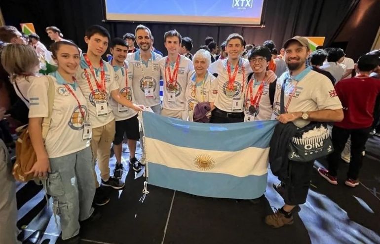 El equipo argentino en las Olimpiadas. Ignacio Naguil, de Río Gallegos, es el segundo desde la derecha. El equipo argentino en las Olimpiadas. Ignacio Naguil, de Río Gallegos, es el segundo desde la derecha.