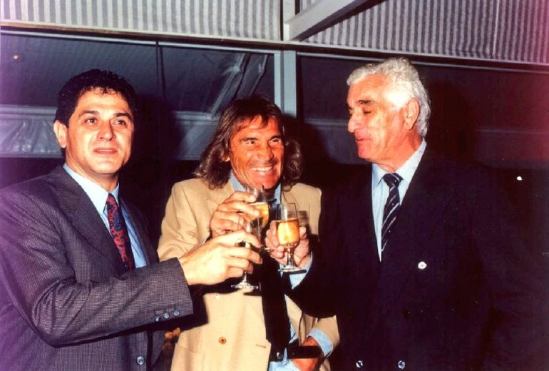La emotiva despedida del Pato Fillol al Loco Gatti: Más que al deportista, vine a despedir a un amigo