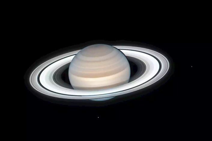 La Nasa public&oacute; una imagen de Saturno tomada por el telescopio Hubble.
