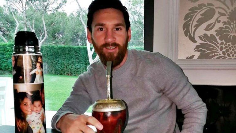 Los hinchas argentinos se llevaron 4.000 paquetes de yerba para Rusia