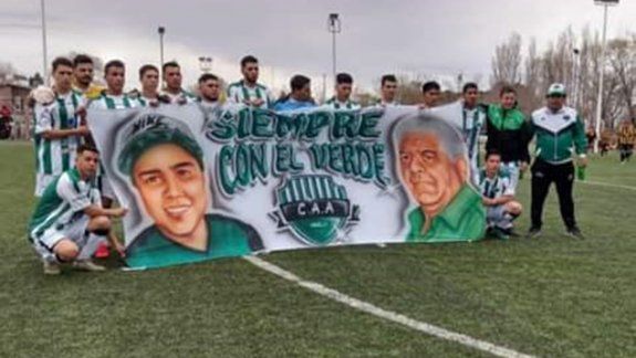 Añelo quiere hacer historia y dos angelitos lo alientan