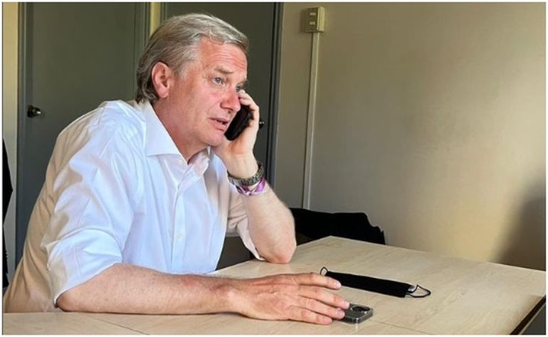 José Antonio Kast en diálogo telefónico con Gabriel Boric. José Antonio Kast en diálogo telefónico con Gabriel Boric.