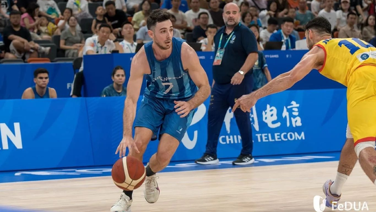 Básquet en estado puro. Argentina le ganó a Mongolia con el Boty Santángelo en el banco.&nbsp;