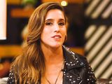 Soledad Pastorutti se lució con su look en el videoclip de su nueva canción.