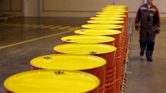 el precio del barril de crudo no cede y sigue en lo mas alto