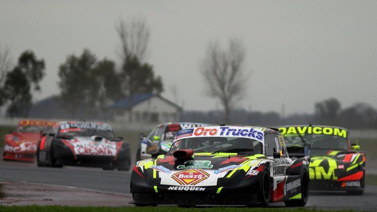 Lautaro de la Iglesia se complicó con una pista mojada. &nbsp;