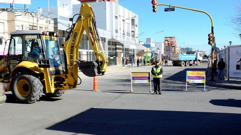El costo de obra pública se disparó por el dólar