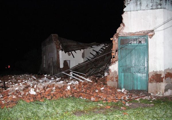 Un tornado causó destrucción en el pueblo de Río Tala, cerca de San Pedro