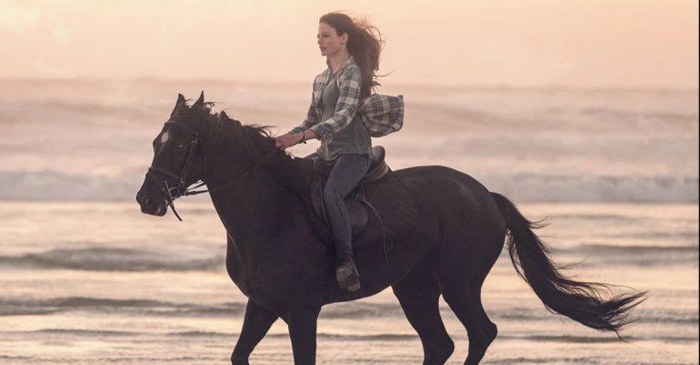 Mackenzie Foy será Jo Green en la peli exclusiva para Disney Plus