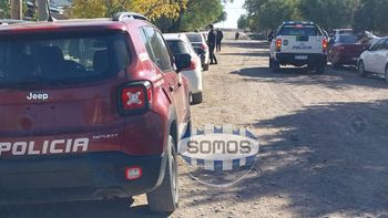 La detención del policía se realizó en la zona norte de Roca. Participó el Gabinete de Criminalística de Cipolletti. La detención del policía se realizó en la zona norte de Roca. Participó el Gabinete de Criminalística de Cipolletti.