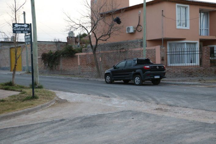 Gaido recorrió el avance del asfalto en Barrio Huiliches