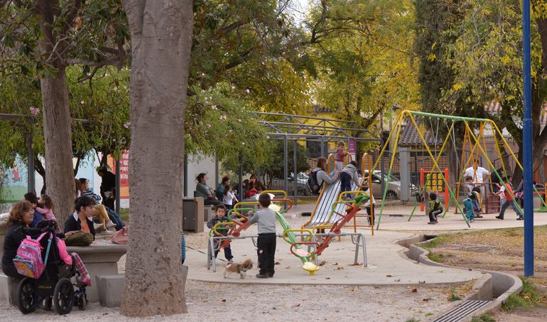 Entre redes sociales y juegos: cómo usan su tiempo libre los chicos argentinos