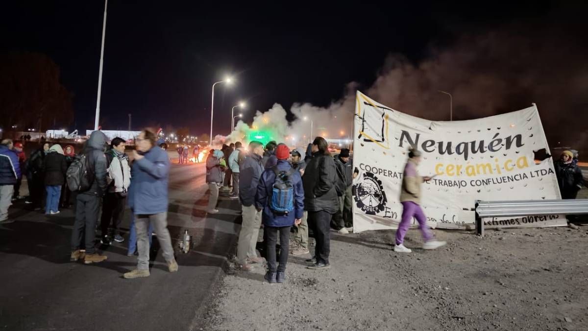 Ceramistas vuelven a la ruta para exigir la reconexión de gas y luz