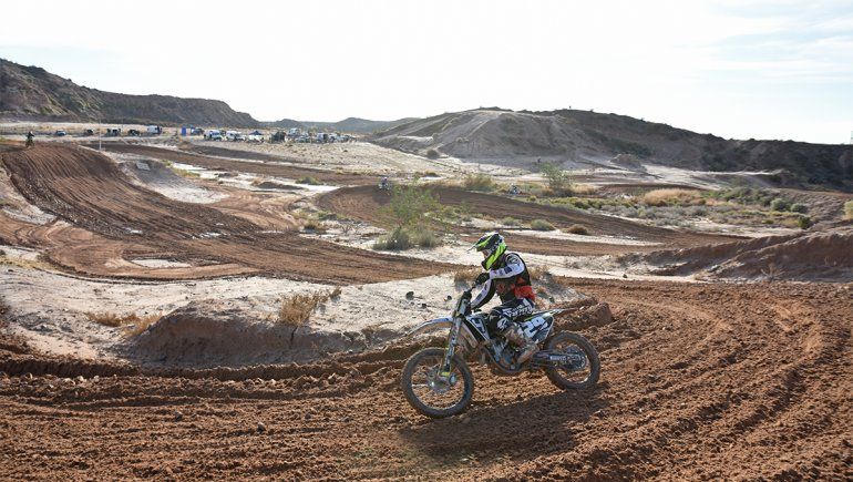 El motocross seguirá rugiendo en la barda otros 5 años