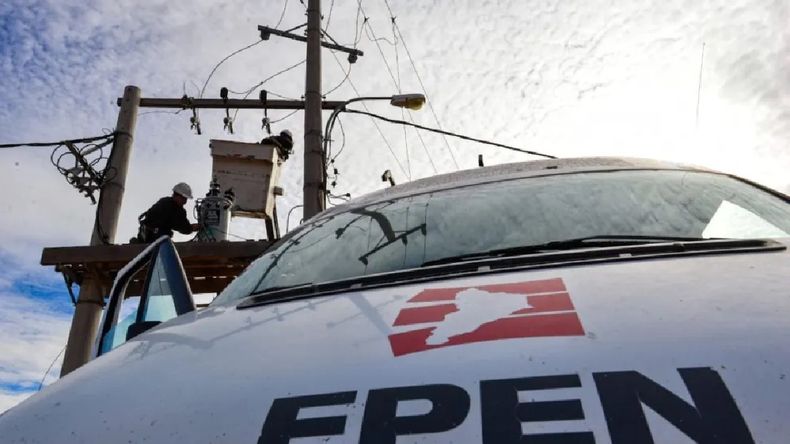 Tras persistentes cortes de luz en Senillosa, un vecino hizo un pedido. | LM Neuquen Tras persistentes cortes de luz en Senillosa, un vecino hizo un pedido.