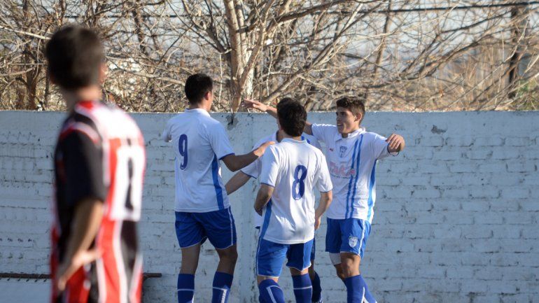 Don Bosco se llevó un gran triunfo de la cancha de Sapere y sigue a tiro.