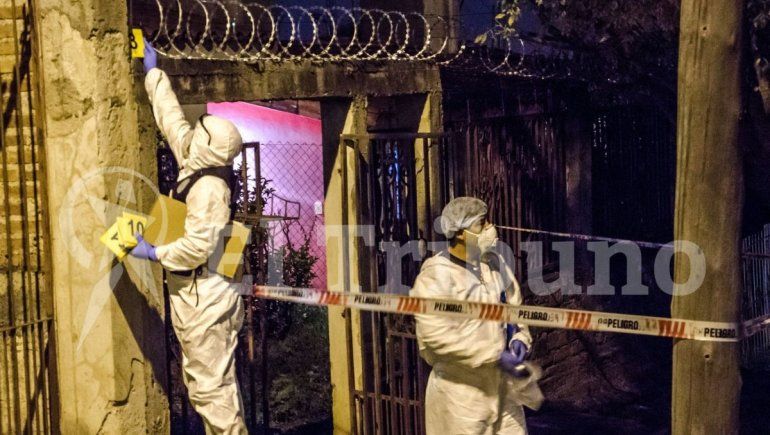 Llamó diciendo que la mataban y apareció asesinada a puñaladas