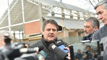 Mariano Gaido habló de la fuerte inversión para mejorar las luminarias en tres barrios de Neuquén Mariano Gaido habló de la fuerte inversión para mejorar las luminarias en tres barrios de Neuquén