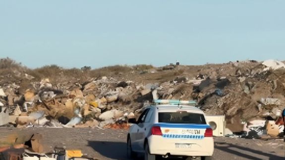 Asombro en Rawson por la aparición de cráneos en un basural.