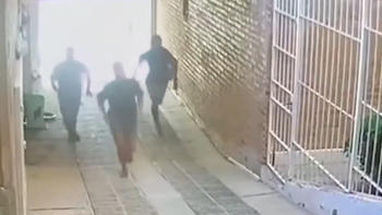 Video: levantan portones para robar en cocheras de Santa Genoveva