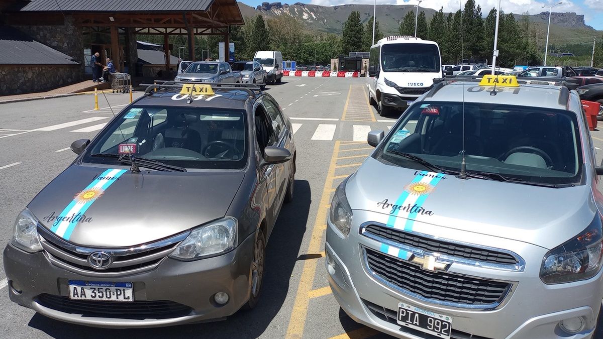 Otra ciudad de Neuquén debate la llegada de Uber: taxistas piden regular la actividad ante la fuerte caída de los viaj