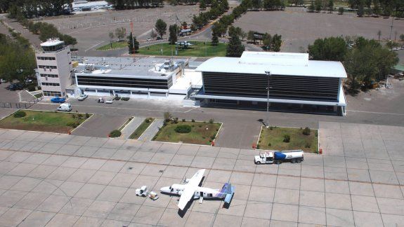 Estas nuevas aerolíneas no sólo beneficiarán al turismo, sino también a la producción, dijo el ministro Brillo.