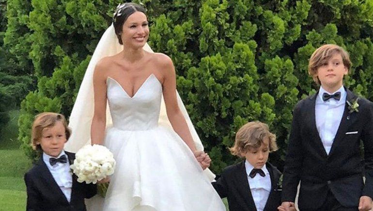 Pampita se casó y lució blanca y radiante