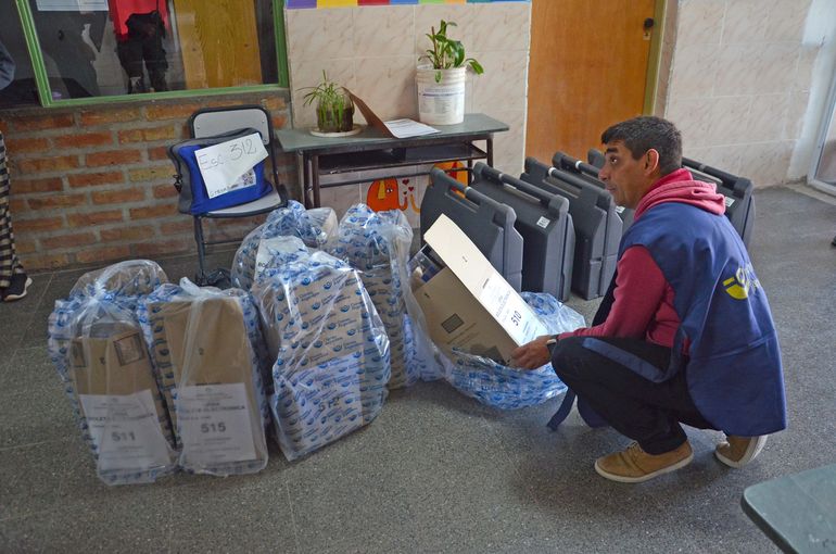 Neuquén vota: así se vivió la jornada de los preparativos