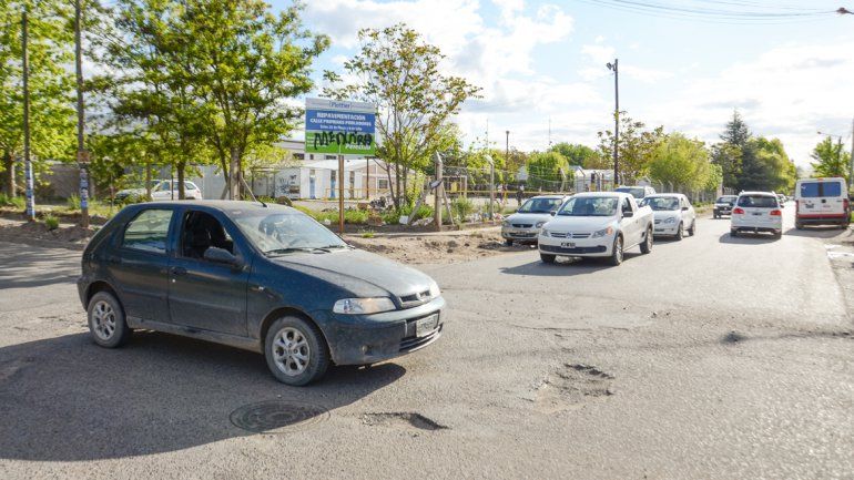 La calle 25 de Mayo en horas pico está muy complicada para circular.