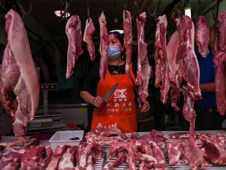 Muchos son los mercados abiertos en las periferias de las ciudades que venden la carne de ratas de bambú. Muchos son los mercados abiertos en las periferias de las ciudades que venden la carne de ratas de bambú.