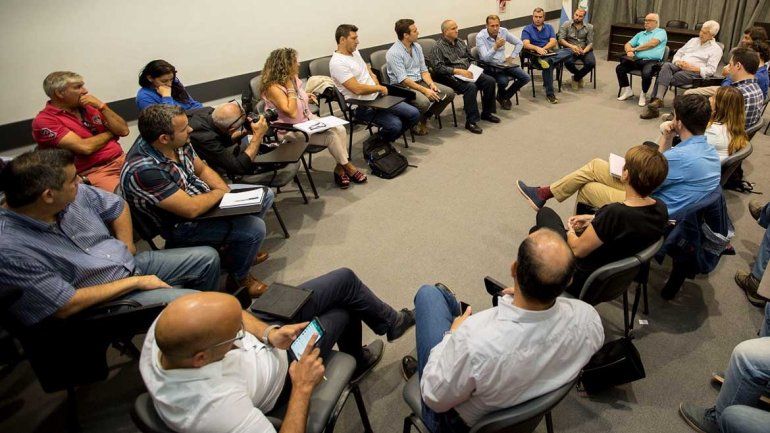 Empresas locales temen que otras operadoras pesifiquen sus contratos