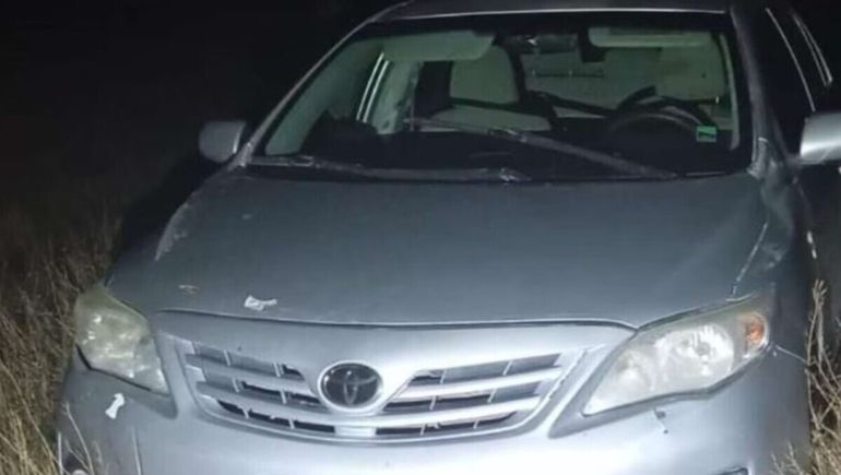 El Toyota Corolla que apareció en Ruta 3. Creen que lo manejaba el Loco Cárdenas.