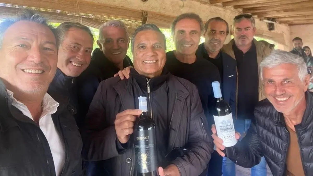 Héroes del 86 tienen vino propio: cuánto cuesta y cómo reparten ganancias