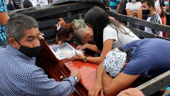 Masacre de nueve jóvenes enluta a Colombia