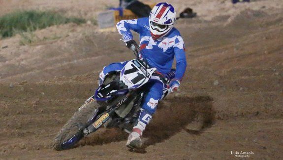 El Supercross nocturno dio espectáculo en La Barda y Schmit recuperó el trono