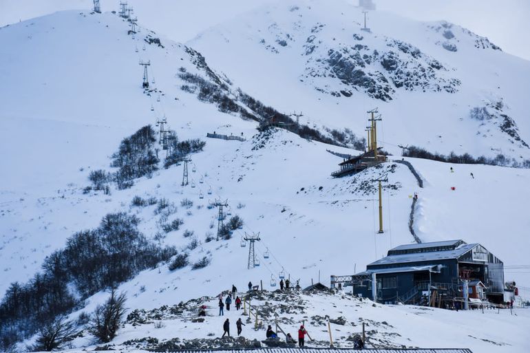 Cerro Bayo es el primer centro de esquí de la cordillera en abrir de manera completa.